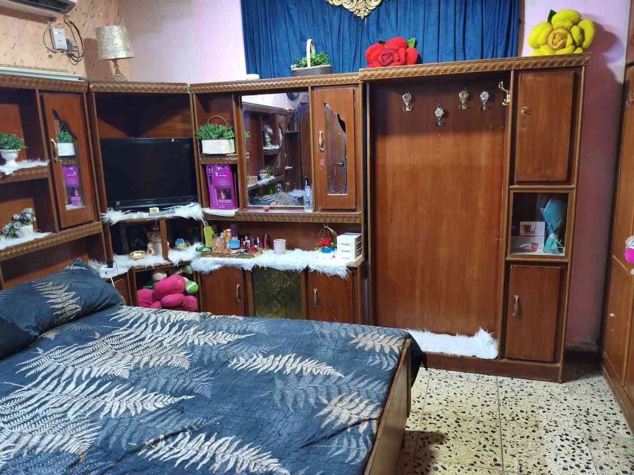 السلام عليكم
غرفه اخشاب احطاطه للبيع سعر 550وبيه مجال بسيط 
العنوان شارع اربعين خلف احمد ياسين الاتصال عله هذه الرقم 
***********وبي  واتساب
