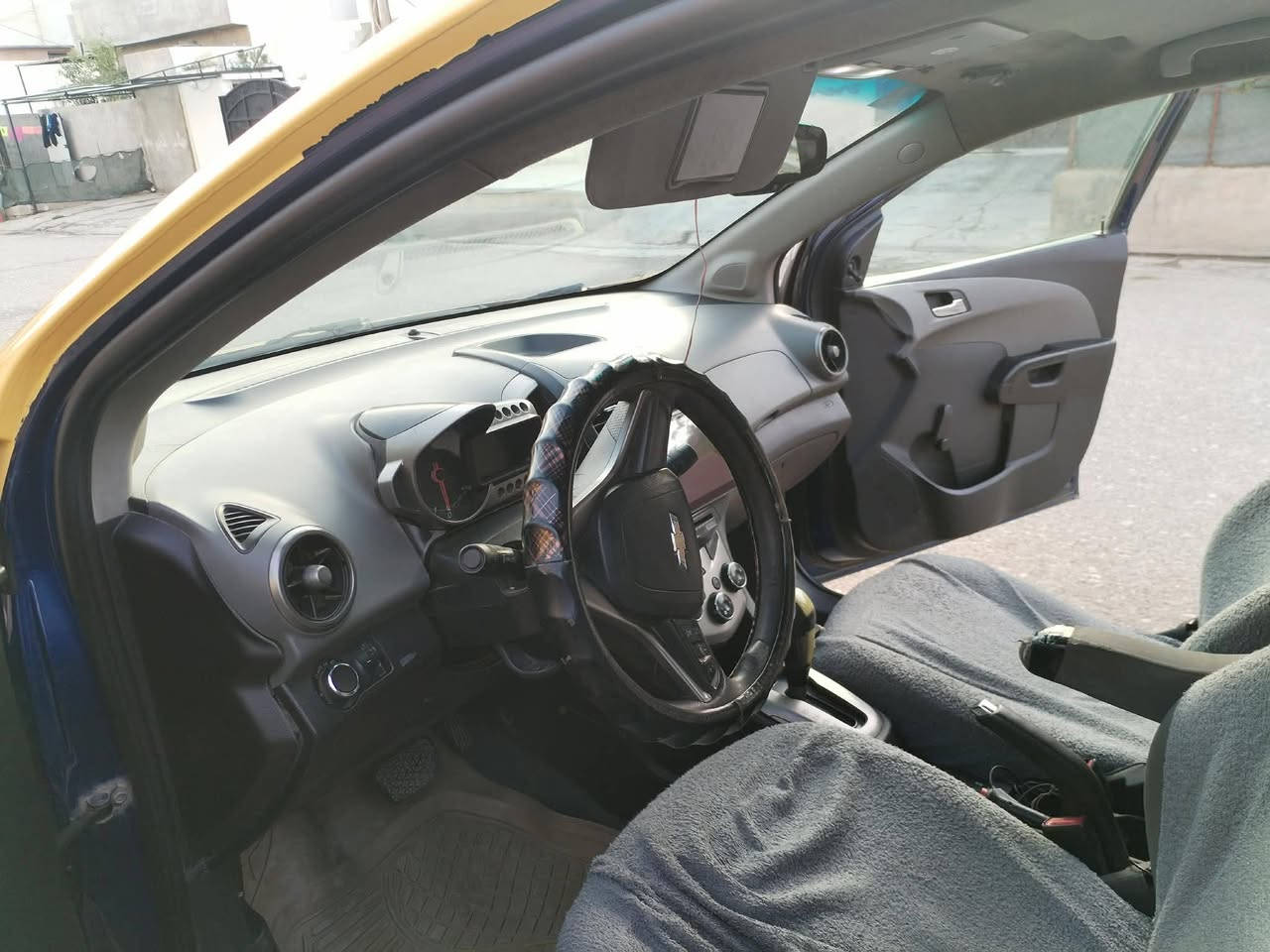 لبيع سياره موديل 14 سنويه مشروع كوود بازين بي سياره جديد شرط تحويل سعر 50 بي مجال مكان كركوك رقم موبايل ***********
