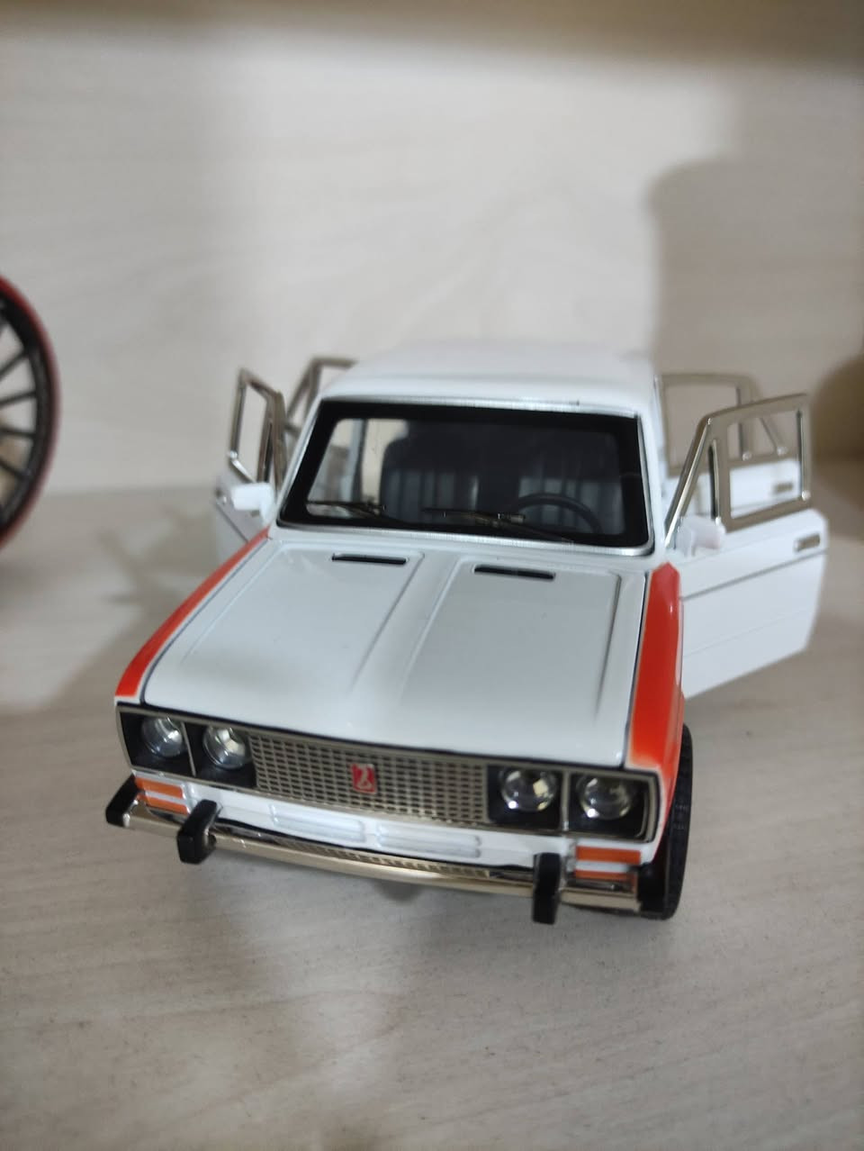 سلام عليكم سيارة لادا للبيع موديل قديم يوجد توصيل واتساب ***********
