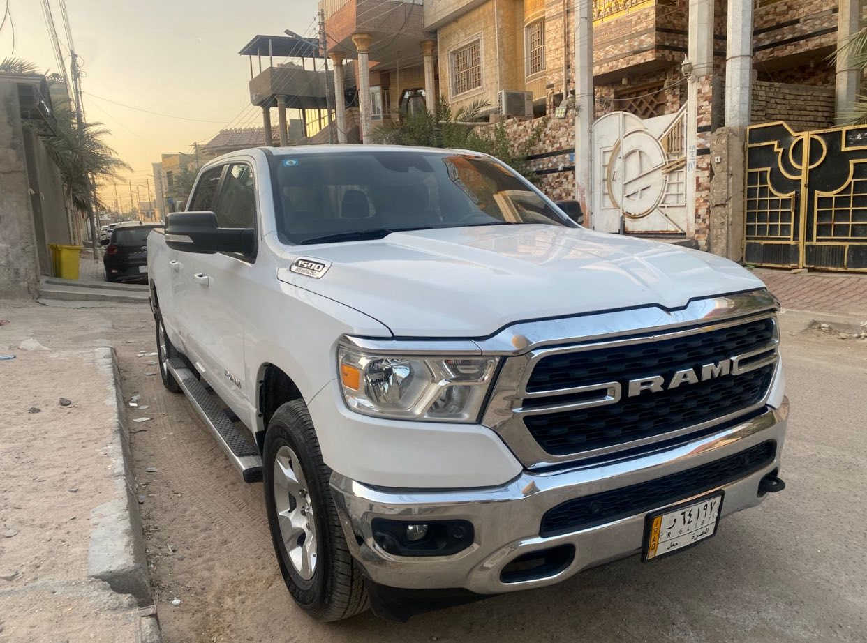 للبيع 🚘
Ram 1500 Big Horn اللون ابيض 
▪️باب طويل بدي طويل 
▪️ موديل 2022
▪️ فحص وارد أمريكي
▪️ ضربة جانبية فقط بجم كبس
▪️ محرك 8 سلندر 5.7 HEMI
▪️ دبل (فور ويل)
▪️ منظومة غاز مركبة جديد فقط تفويلتين منظومه ايطاليه 
▪️ الممشى: 81 ألف مايل
▪️كشن السايق كهرباء
▪️تبريد بلاد امامي خلفي 
▪️شاشه وسطيه car play 
▪️سايد بريك دكمه كهرباء
▪️رادار امامي وتحذير من التصادم 
▪️تخم تاير جديد 
▪️باتري جديد 
▪️السيارة نظيفة واستعمال يومي، جاهزة 
للفحص والمعاينة.
▪️ السعر: 24,500$ قابل للتفاوض البسيط
للاستفسار مراسلة الخاص أو الاتصال 📞
***********
العنوان : البصره - طويسه
