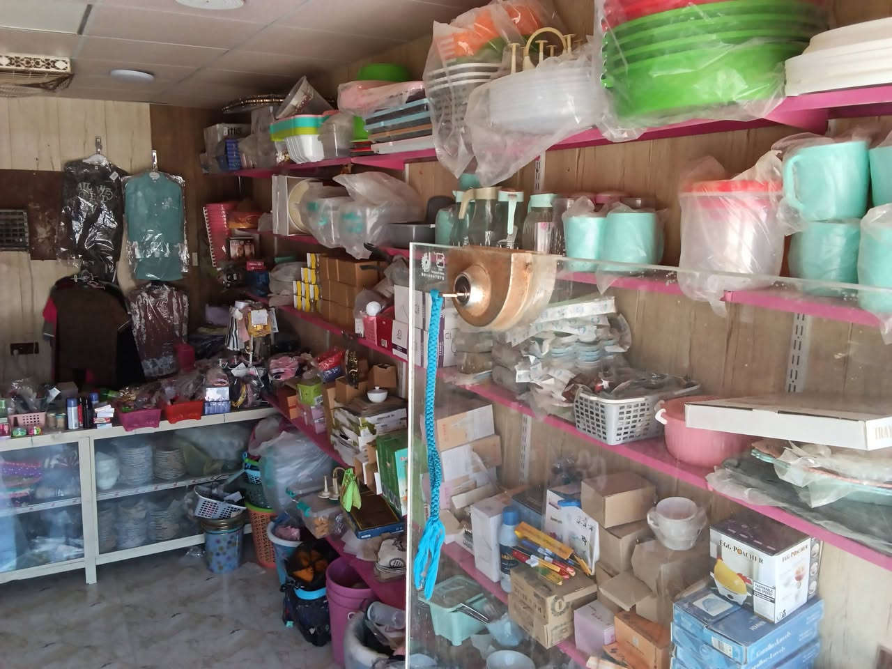 السلام عليكم رفوف للبيع مع عارضه طول مترين ونص الرفوف عدد 36كاملات هنه وترايشهن السعر الرف 5وبي مجال ولعارضه ب100وبيه مجال


**إذا كنت صاحب هذا الإعلان وتريد حذفه لأي سبب، رجاءا أرسل رسالة إلى الدعم الفني**