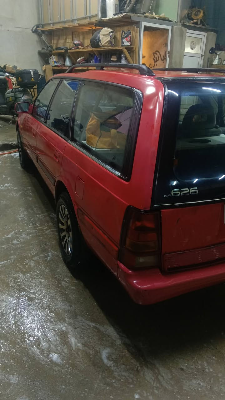 للبيع مازده ستيشن 626 
رقم مسطره 
سنويه هزا 2030
كابون بانزين 
كير محرك شرط
سعر 38 بيها مجال بسيط
***********

