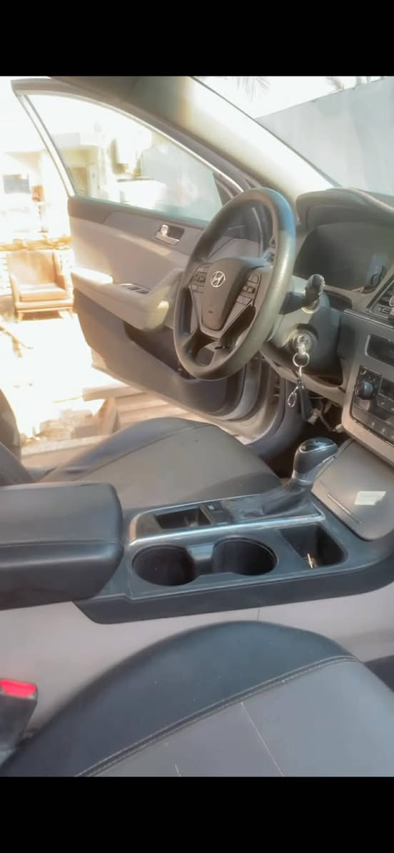 سوناتا 2017 
وارد امريكي
مصبوغه حزام 
محرك 2400 
مبدل باب امامي جهه السائق

التبريد واكف اكو مشكله بي 
المكان بغداد الدوره ابو عيثه 
للتواصل على الرقم ***********
