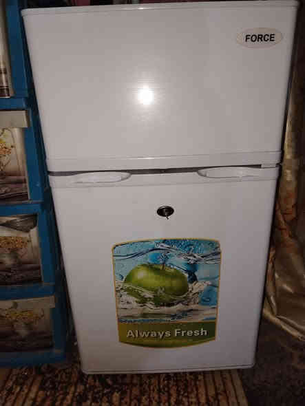 ثلاجه جديده ستخدام ٣ أشهر فقط للبيع ما متواجد عل فيس ***********
مكانه ابو صخير
