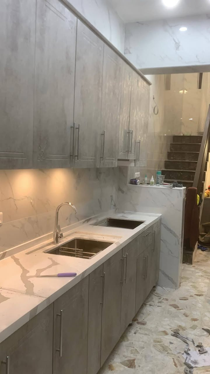 تم بحمدالله تثبيت مطبخ 
داخل المنيوم وخارج خشب اج دي اف سطح كوارتز 
طبيعي 
📍العنوان بغداد الجديدة تقاطع السينما البيضاء شارع الكراج مقابيل الكنيسه

للتواصل مراسلة الصفحه 💯


**إذا كنت صاحب هذا الإعلان وتريد حذفه لأي سبب، رجاءا أرسل رسالة إلى الدعم الفني**