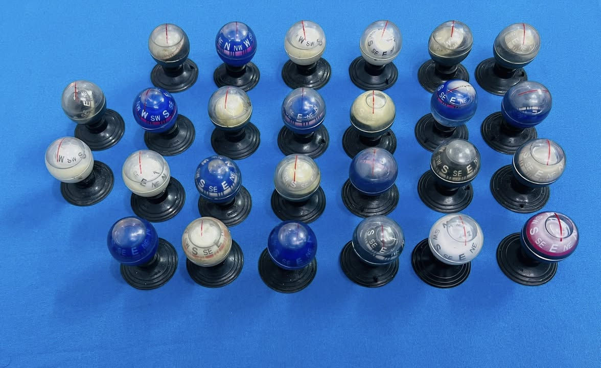 السلام  عليكم البيع  بوصلات  تايوان 🇹🇼 عدد31

                         مكاني حريه 

                      ***********
