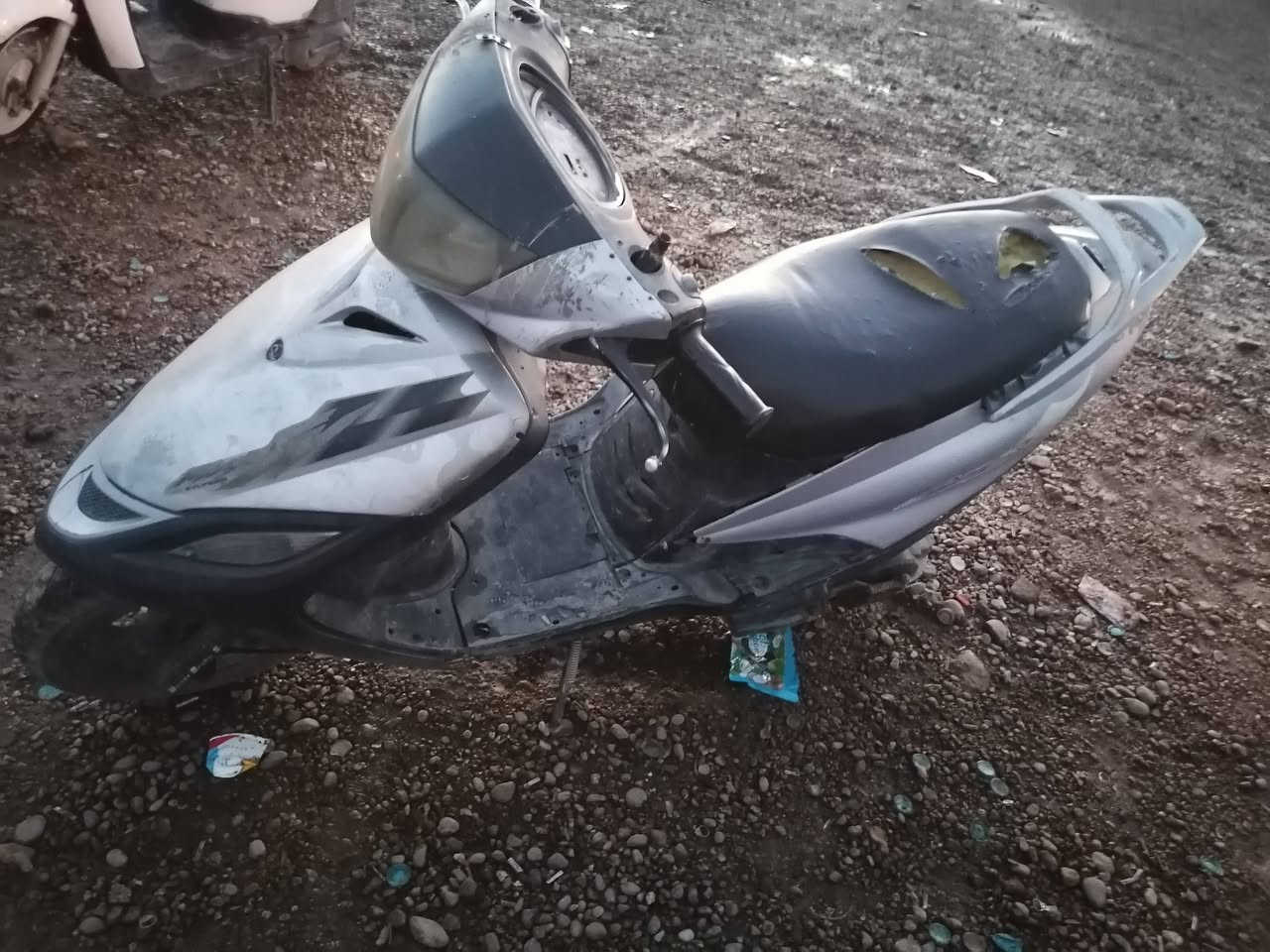 ماكس ١٤٠ مجفته البارحه لانضوح ولاتبخير كلشي بيها شغال بس عوزها باتري كهربائيات شلع شغاله السعر ٢٠٠  شراي اتصل ***********
