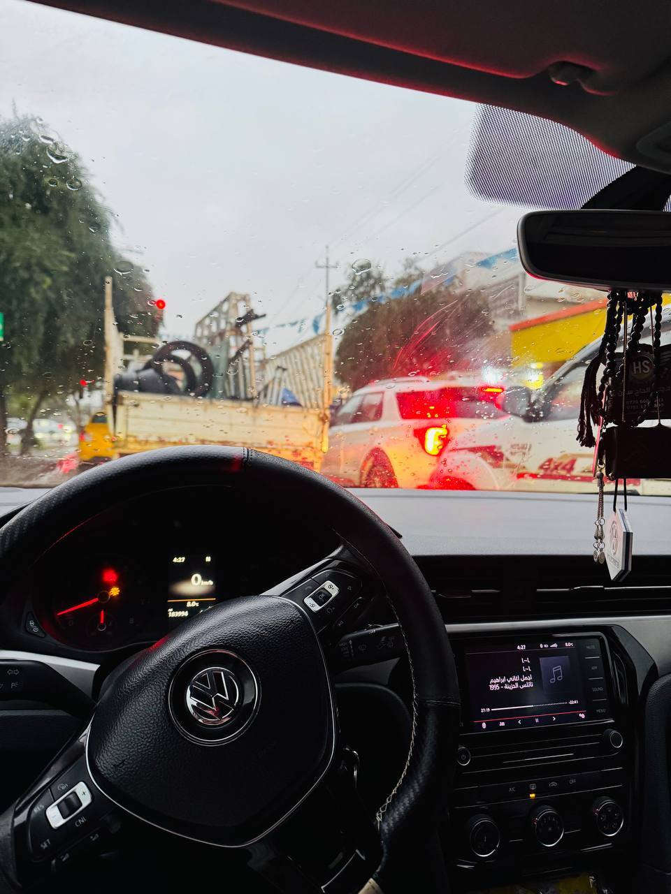 بسم الله الرحمن الرحيم
ماشاءالله 

للبيع او مراوس موديل حديث او سياره عاليه 

باسات قطري  2020

محرك 5 سلندر 2.5 تنفس طبيعي

سياره حلوه ونضيفه ماشيه 185mil 

صبغ حزام بدون حادث او تبديل شرط

هزه وسنويه جديد

بطاقه بانزين بيه

الاستفسار :***********

سعر:155
