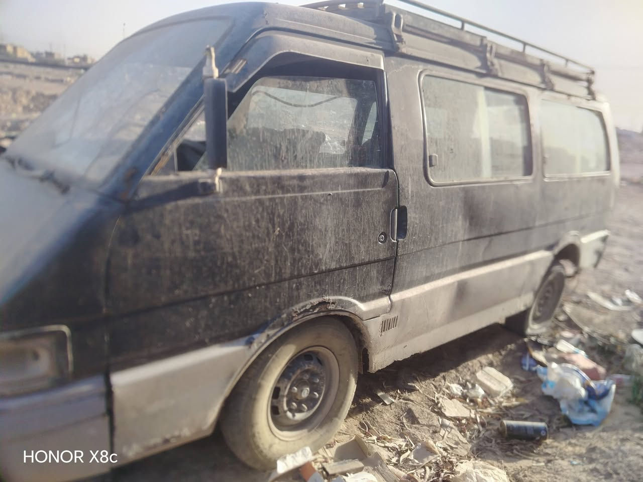 السلام عليكم كيه بسته للبيع موديل 95 مكينه + كير+ اكسن نضيفات شغالات حلوات بس برانكيت مال جهة سايق طاك سياره رقم احمر راعيها موجود عنوان كوت حي الحكيم رقم *********** سعر خاص
