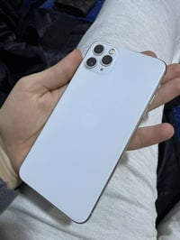 آيفون ١١ برو ماكس • ٦٤ • موصل الجديده