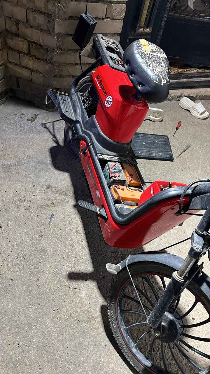 سلام عليكم 
دراجه شحن 
للبيع حجم 20
نوعه HIs 
بطاريات 4جدد بس انتفخن 
يرادلها بعد بطاريه 
مكان بغداد


**إذا كنت صاحب هذا الإعلان وتريد حذفه لأي سبب، رجاءا أرسل رسالة إلى الدعم الفني**