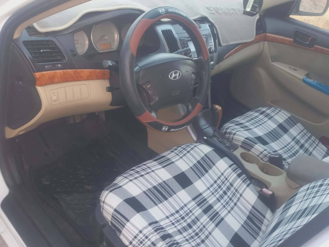 السلام عليكم للبيع سوناتا موديل 2011 رقم اربيل بأسمي سنويه وهزه جديد مكينه 2400 دوش كير حداديه تبريد مظبوط السعر 105 باقي تفاصيل سونار موجود مكفوله من كلبه وكص وتجيه وعيب شرعي مكان سياره بابل للاستفسار ***********
