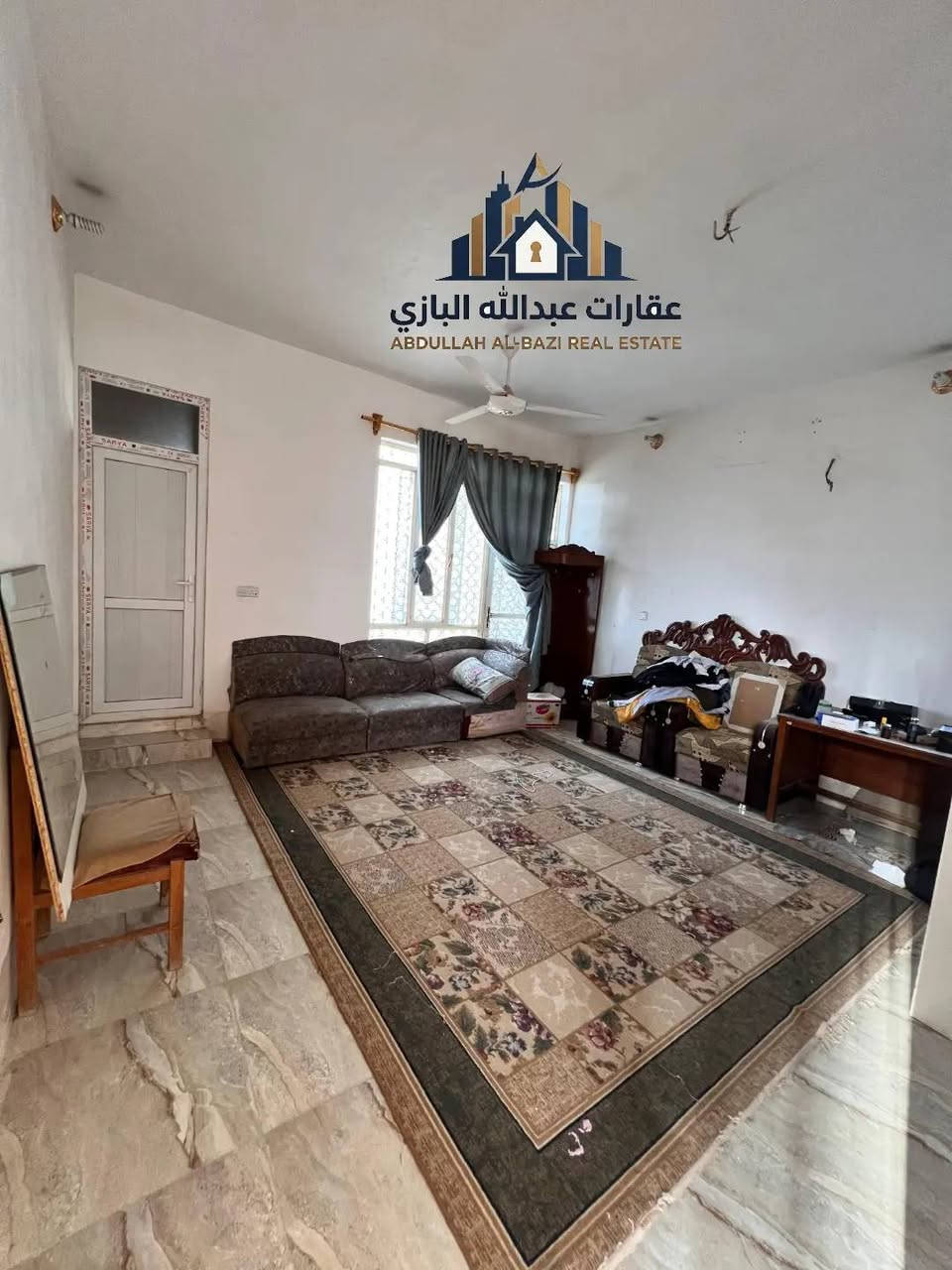 بيت للبيع في حي الدوانم قرب سياج المعمل بالتحويل المساحة 200م 
4 غرف غرفة طابق ارضي 
3 غرف طابق ثاني سويت
 علق بـ تم ليوصلك السعر

***********
