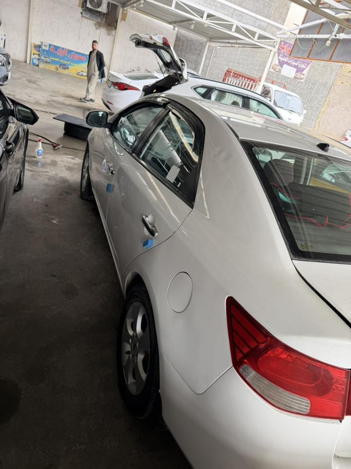 سيراتو للبيع 2011 بسمي بيهة 5 قطع ابيع حزام سعر 82 وبيهة مجال *********** عنوان بغداد الوسفيه
