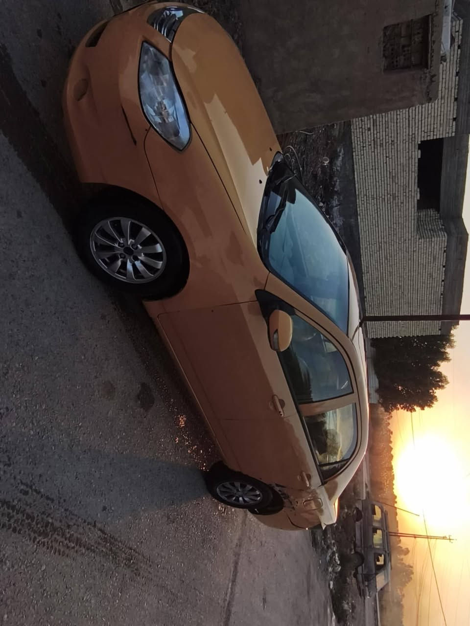 السلام عليكم ورحمة الله وبركاته بي واي دي الموديل 2013 بيهه ضربه بالجاملق اليسرى الامامي وصدرهه تعبان بيهه تلكيطات  كيرعادي ومكينه مال هوندا ياباني الاتصال على الرقم/***********واتساب السعر 35ورقه وبيها مجال//مكلف بالنشر الإتصال على الهاتف العنوان بغداد ابوغريب
