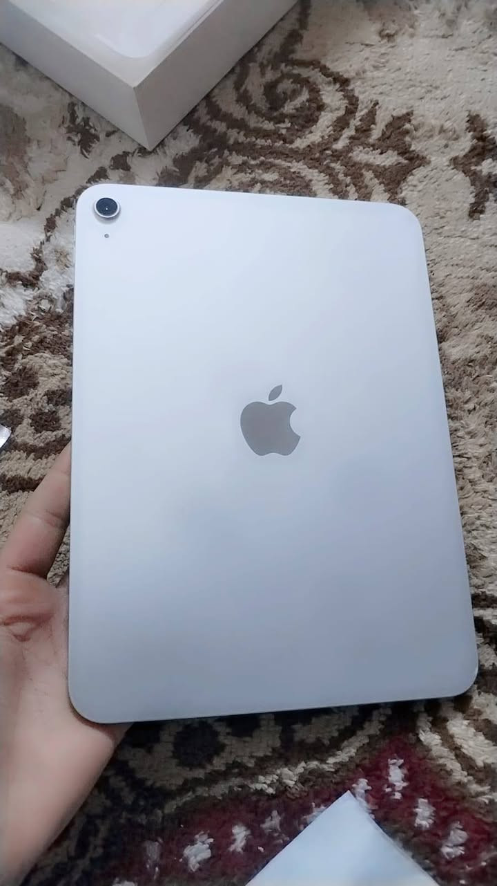 السلام عليكم ايباد ايفون A16
ذاكرة 128 
بطارية 100
عد دورات الشحن 97 
بي ضربتين بالشاصي بسيطات مثل ما موضح بالصور
السعر 450 وبي مجال
العنوان بغداد


**إذا كنت صاحب هذا الإعلان وتريد حذفه لأي سبب، رجاءا أرسل رسالة إلى الدعم الفني**