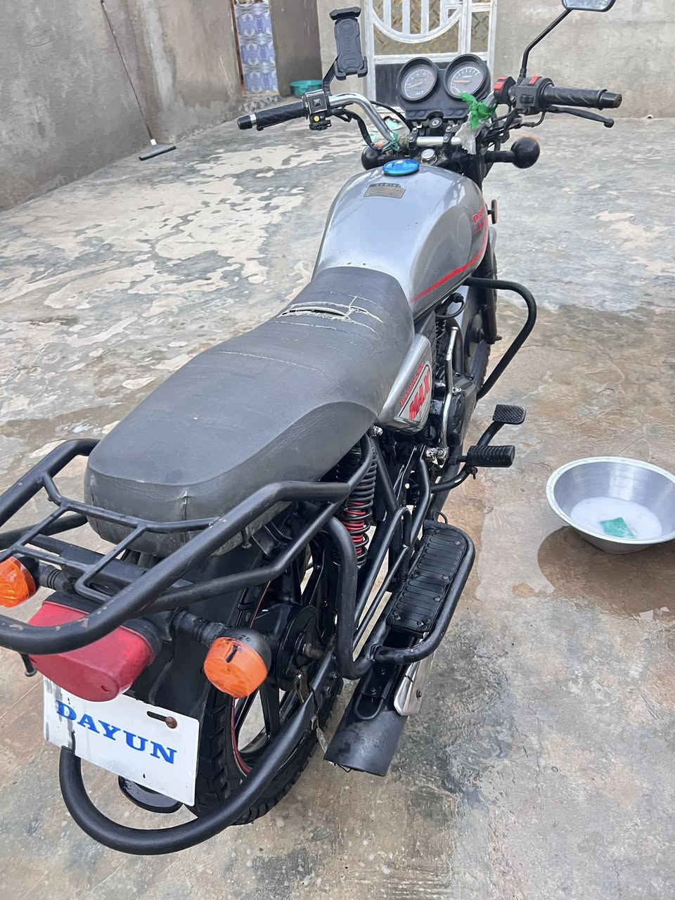 السلام عليكم دراجه دايون موديل 2021 مكينه 200 اوراق اصولي مكاني ذي قار الرفاعي رقمي ***********
