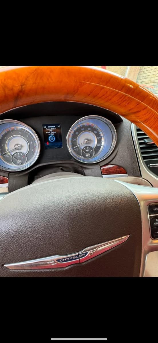 السلام عليكم اوباما 2014 محدثة 2019 أدوات بيهه كصة قمارة فقط غير القمارة مكفول فول مواصفات للاخير اصحاب الخبرة يعرفون شنو فول مواصفات كير مكينة حدادية اكسل تبريد تدفئة كلة شغال ومكفول سيارة مال جناي مكان بصرة والشراي يخابر عالرقم *********** والسعر 75 بيهه مجال قليل
