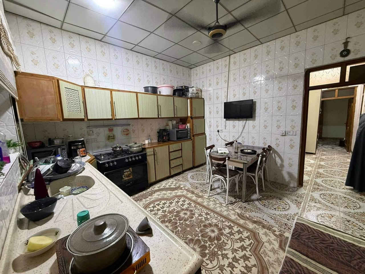 دار للبيع رقم
مساحة الكلي255م
مساحة البناء150م
يتكون من استقبال مطبخ 2غرف نوم
هول بيتونه موقع حي انصر
 قرب المستوصف
سعر المطلوب 84 ومجال بسيط
***********
***********
