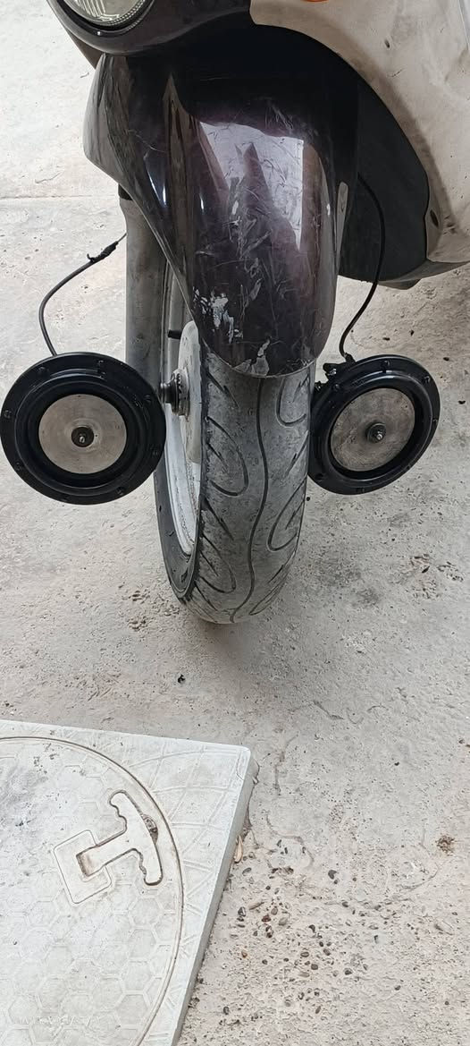 سلام عليكم بوش ايراني محور/دكة فول بس عوزهن . فر . سعر 150 . بيهن مجاني مكان بغداد المعامل • ***********
