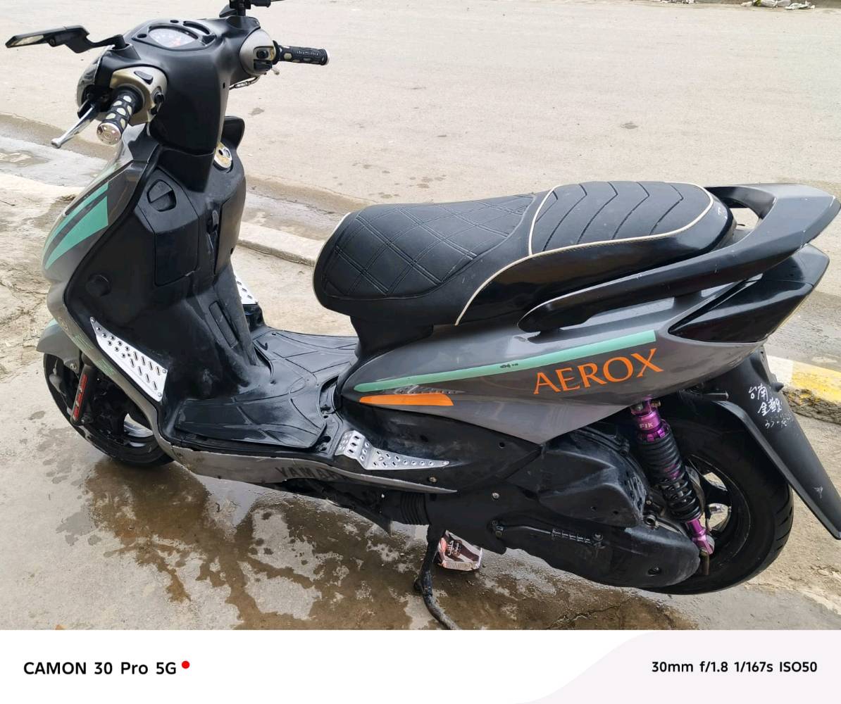 سلام عليكم سكنس نثية جاية من برة مزودة المكينة
كور رياضي صليب
بوشة رياضي 58.5
كام شفت رياضي
كابريتر قفاز تايوان اصلي بوق حجم 28
شوتة رياضي
افلاوين رياضي دبلات  رياضي
دبلات خلفي رياضي
يدات سكليتر رياضي 
يدات ابريك رياضي
افلنجة رياضي فج رياضي
عقل رياضي سعرة 130 الف
اكلجات رياضي اصلية تايوان
خرز FCS
اذرع KS
دواسات حديد KS
دراجة نضيفة اي شي مناقصها
اشاير لد الوان
ضوة امامي مال تي ماكس 135 دولار
ابلتوث بي ضوة
انارة خلفية رياضي غير لاشاير الوان
دشبول ناقصة بس كيلو متر
دراجة نضيفة اي شي معايزها اعيد وكرر نضيفة كلش شغلها خارج العراق شلعة معدل تاكل الكاع

سعرها 875 وبيها مجال للطيبين يرهم مراوس
مكاني بغداد الغزالية

***********
***********