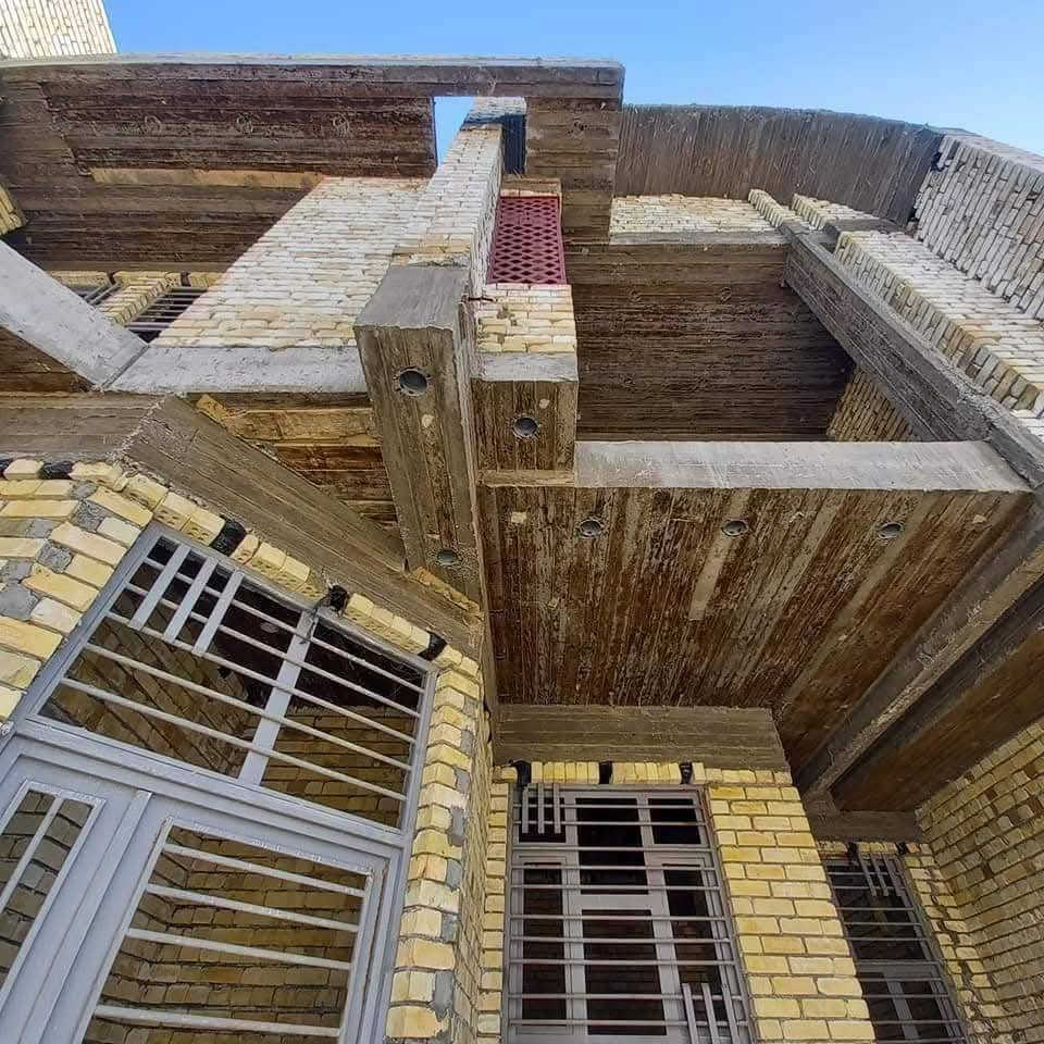 على بركه لله نعمل في بناء الدور والمباني السكنيه في بغداد 
#تسليم مفتاح 🔑 مواصفات البناء 👷‍♂️ الهيكل درجه أولى 
التشطيبات حسب اختيار صاحب البيت 🏠 
سعر المتر يبدأ من 350 الف الى 600 الف متوسط السعر 450 الف للمتر المربع الواحد عليه إقبال كبير لانه اقتصادي و مواد البناء درجه أولى والتشطيبات الداخليه كلش راقيه 
كل خطوه توثق بعقد بين الطرفين 
تسليم المبلغ يكون بعد بدأ العمل او دفعه بسيطه عند توقيع العقد 
اعمالنا مضمونه والعمل يكون تحت إشراف صاحب البيت 
للاستفسار الاتصال 

***********
او مراسله الصفحه 
ومن الله التوفيق والسداد والنجاح 
#بناء #هيكل #عماره ##سكنيه متعدده الطوابق #بناء #تسليم #مفتاح #واجهات #مودرن #كلاسك #ملكي #نيوكلاسك #بناء #ترميم #واجهيات #مودرن #بنايات #منازل #بناء_بيوت #مقاولات_بناء #ترميم_منازل #تشطيب_بيوت #أعمال_البناء #ديكورات_حديثة #عزل_أسطح_في_العراق #ديكورات_بغداد
