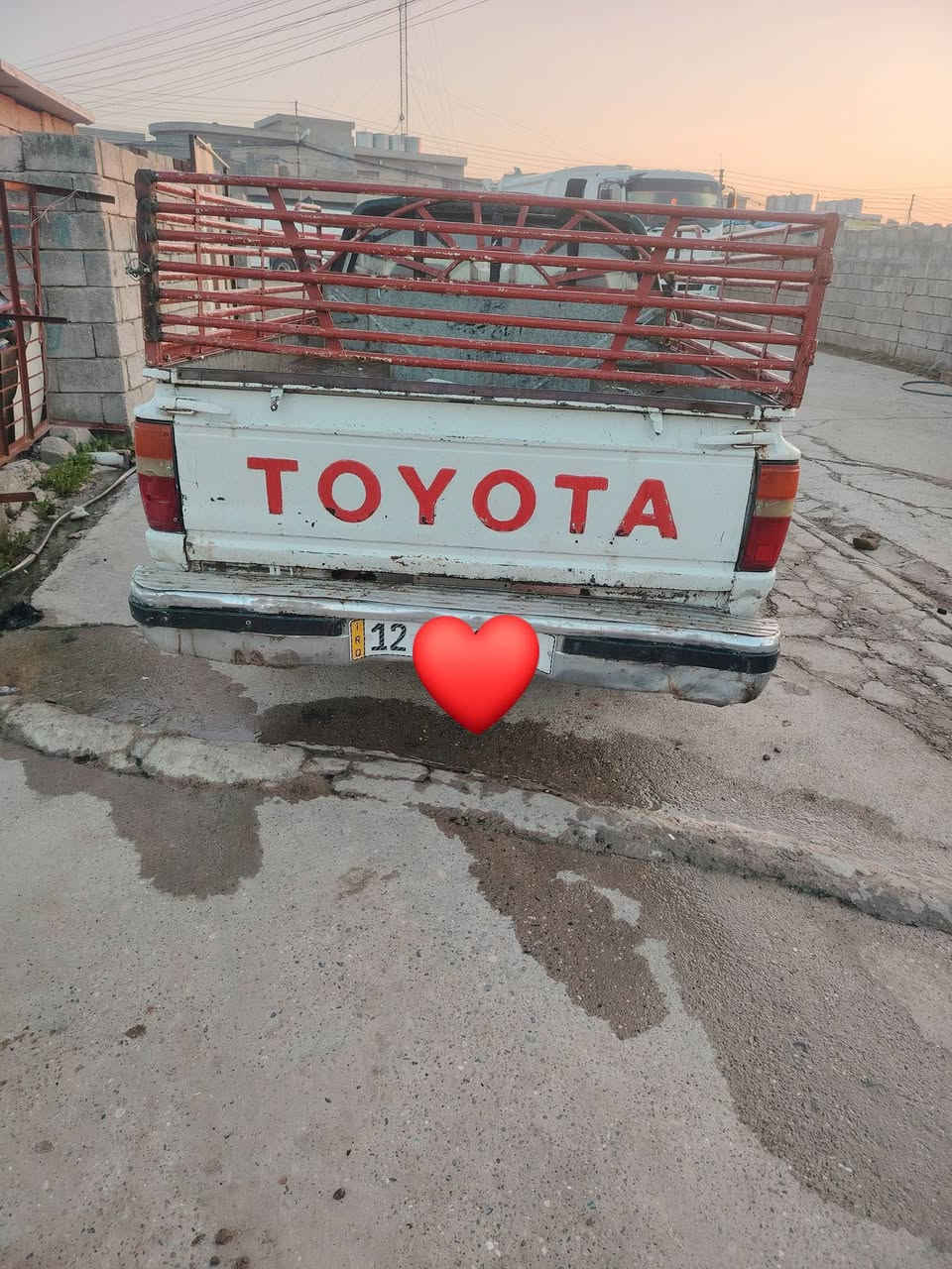 سلام عليكم بيكم كروسيده 88 محرك شرط شاصي شرط كير نمرت 5نمرت السياره بلا صبغ كبون موجود السعر 58 العنوان موصل حي القاهره ***********رقم ***********
