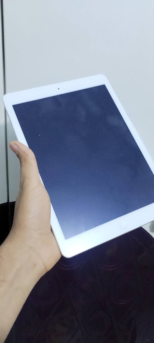 اير 2 ذاكرة ٦٤ جهاز ما مفتوح بطارية ٩٧ كلشي شغال بصمة وكلشي.... ٧٥ الف 
. تكدر تخلي للأطفال يوتيوب وتصفح 

.

.

.

اير 2  ذاكرة ١٦ ابيض جهاز ما مفتوح  ٦٠ الف
تكدر تخلي للأطفال يوتيوب وتصفح 

مكاني شافعية ***********
