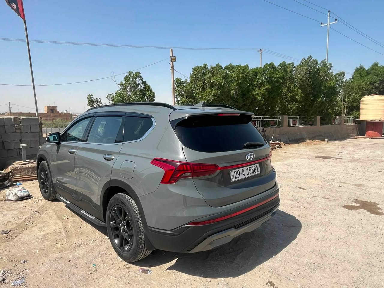 سنتافي 2022  SEL 
اسمنتي
4 سلندر
2500   
مواصفات حلوه والضربه بالصور 
ماشيه 90 كيلو 
بصمه 
ردارا 360 
شاشه وتحكمات 
عدادات ديجيتال 
كشنات كهرباء 
مكانها الرفاعي 
للاتصال *********** 
او التواصل ع الماسنجر
