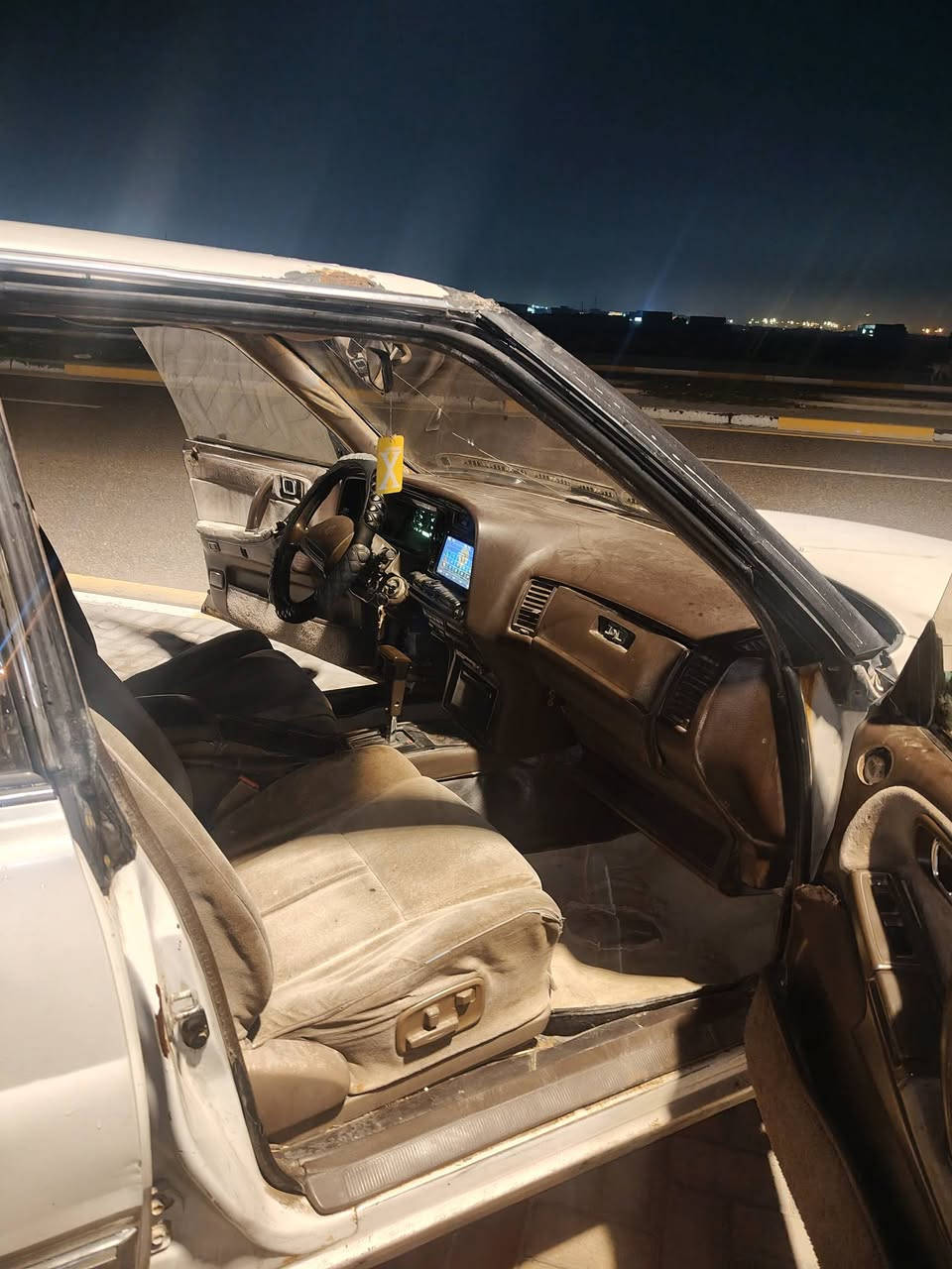 سلام عليكم سياره هارتوب موديل 92 رقم بصره سنويه 27 مكينه ڤيڤتي ثنين ونص وكير قبل فتره شديته السياره بأسمي تحويل ثاني يوم مكان السياره البصره  السعر 34وبيهه مجال رقم مبايل ***********ترهم مراوس بسياره بطه او بي أم حسب القناعة وانطي فرق
