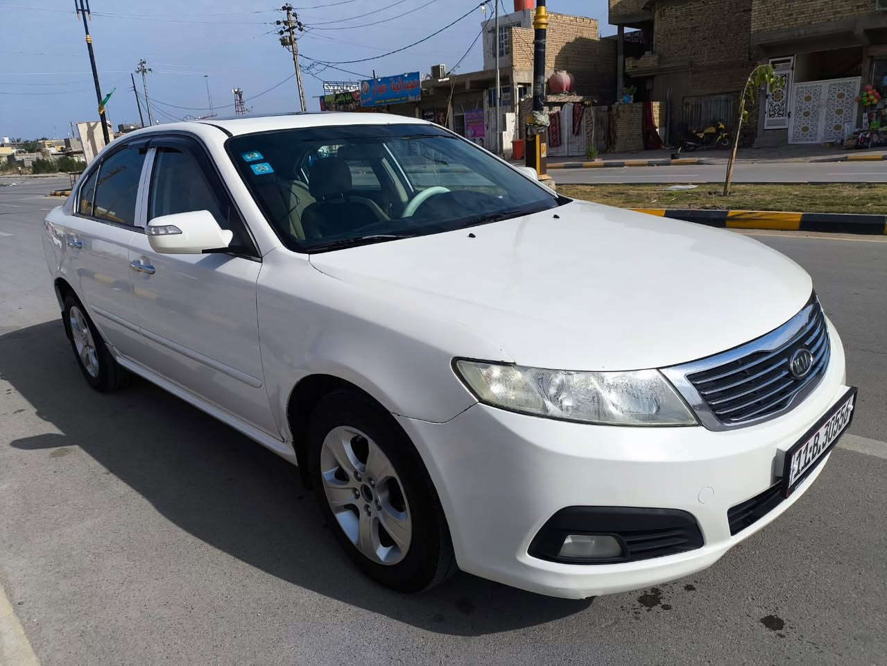 السلام عليكم
اوبتما ٢٠٠٩ خليجي سياره خير من الله مكينه ٢٠٠٠ دوش ما بيها تنقيص فول
المواصفات 
اشاير بل مري 
تحكم ستيرن 
مانع انزلاق 
بنوراما 
مري شفط 
شديت الها منظومه تبريد جديده وصدر خلفي جديد 
ضررها صبغ عام 
اتصل وتعرف سعرها ما متواجد ع الفيس
***********
