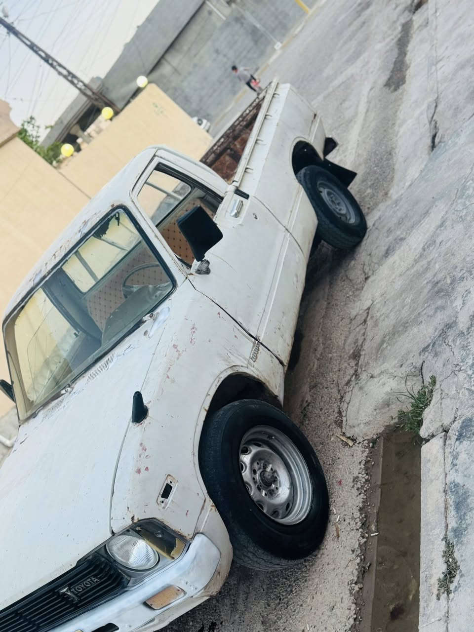 سلام عليكم بيكم 80لبيع محرك كير شرط شاصي شرط شرط كله عل بلادي السعر 12او بيه مجال مكاني الحويجه 
***********
