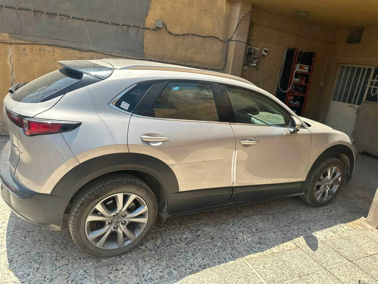 السلام عليكم
مازدا Cx-30 موديل ٢٠٢٣ بريميوم فول واحد على واحد رقم بغداد الجديد انكليزي ( تحويل مباشر ثاني يوم )  (( السيارة وارد امريكي حادثها بنيد نفسه تصلح و نصبغ وبارد بسيط بالباب والجاملغ بي تكحيل بسيط))
الحادث مرفق بالمنشور + ملاحضه صغيره ( الباب الخلفي الي عكس السايق اثر شخط قليل جداً كما موضح ب صوره )) 
مكينه 4 سلندر / 2500 سكاي اكتف بدون تيربو تسحك عادي و محسن ) ماشيه ٤٨ الف ميل / كير AT من 6 سرعات
مواصفات السيارة :
صمه / دخول ذكي/ فتحه / كشنات جلد / شفتات بالاستيرن/داتا شو /
صندوق كهرباء / كشن كهرباء / كشن خزن ميموري بوضعيتين /قفل اتوماتيكي للبيبان عند الابتعاد من السياره/ عند الرجوع نزول المرأة/ تبريد قطعتين / رادارات امامى خلفي / نقاط عمياء بالمري / مثبت مسار / مثبت
سرعه / تحكمات جهتين / وضعيات قياده 2 سبورت و عادي/ مانع انزلاق /
نزول منحدرات / دفع رباعي Awd / سايد بريك بصمه / سيستم صوت
عالي الجوده / اوتو هولد / لايت زينون بلادي وجميع المصابيح لدات داخلي وخارجي / ويل حجم 18
وبعد بيه هواي مواصفات

* السعر : 175 ورقه وبيه مجال 
للستفسار على هذا الرقم  ‭***********‬
عنوان السياره / بغداد
