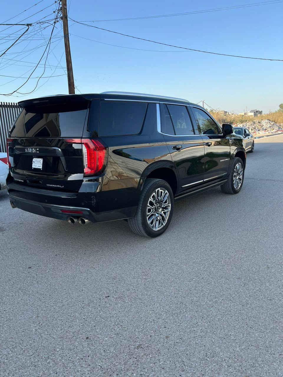 السلام عليكم: عندي سياره GMC دنلي التمت موديل2023يعني مواصفات كاديلاك محرك 6200 وميحتاج اذكر مواصفات لأن مواصفاتها معروفة فول الفول و سيارة بدون رقم ماشيه 49 الف و الحادث بنيد و جاملغ و طاك الايرباك والسعر 450$  و هذا رقمي ***********
