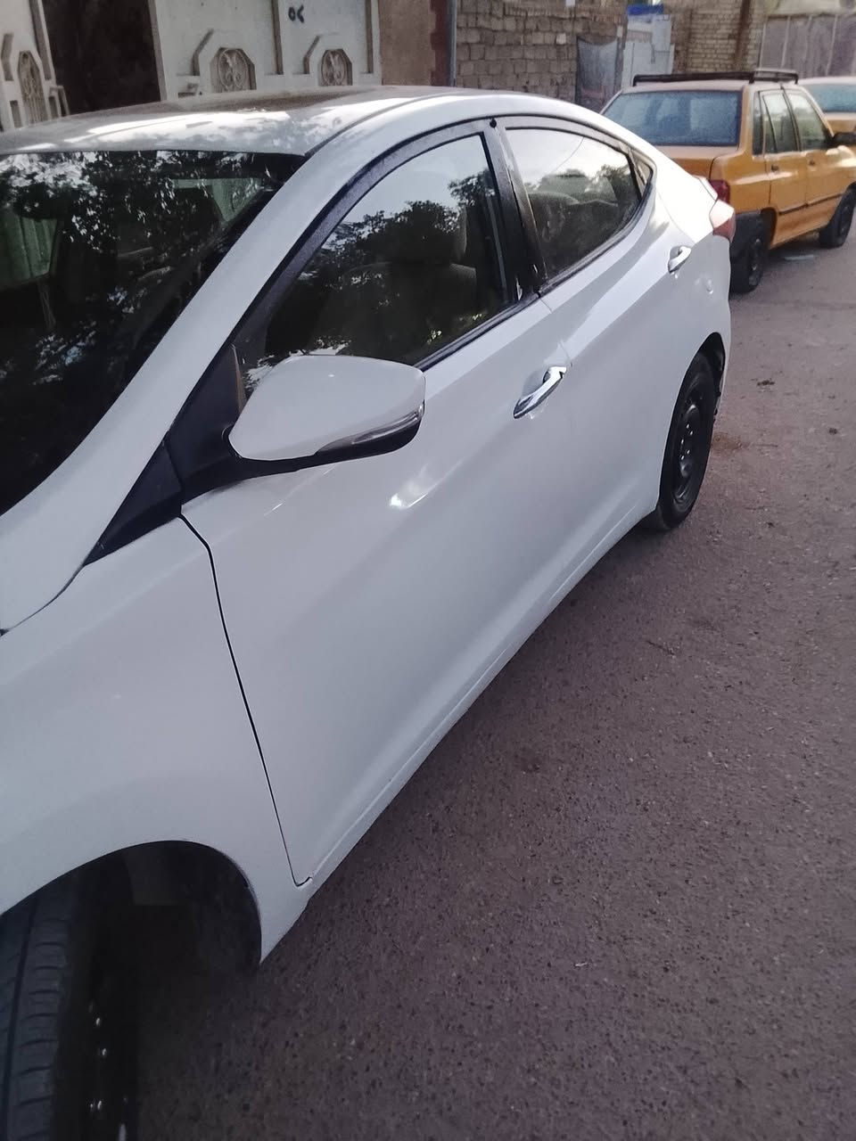 السلام عليكم النترا موديل 13 خليجي رقم بصرة بسمي تحويل ثاني يوم السيارة بيه تبديل لغد ومصبوغة عام 
مكان السيارة بغداد السعر 80 للاتصال ***********
