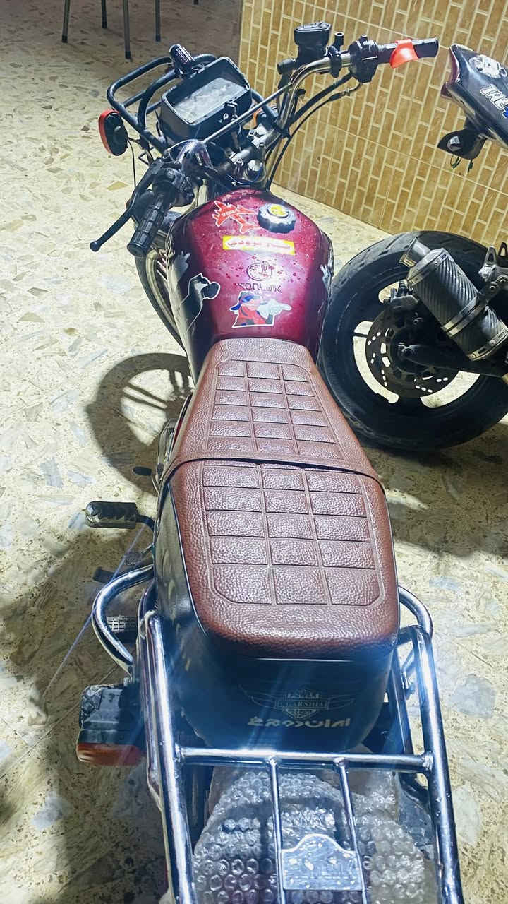 دراجة البيع سيفان موديل2022السعر400وبي مجال تصال***********
