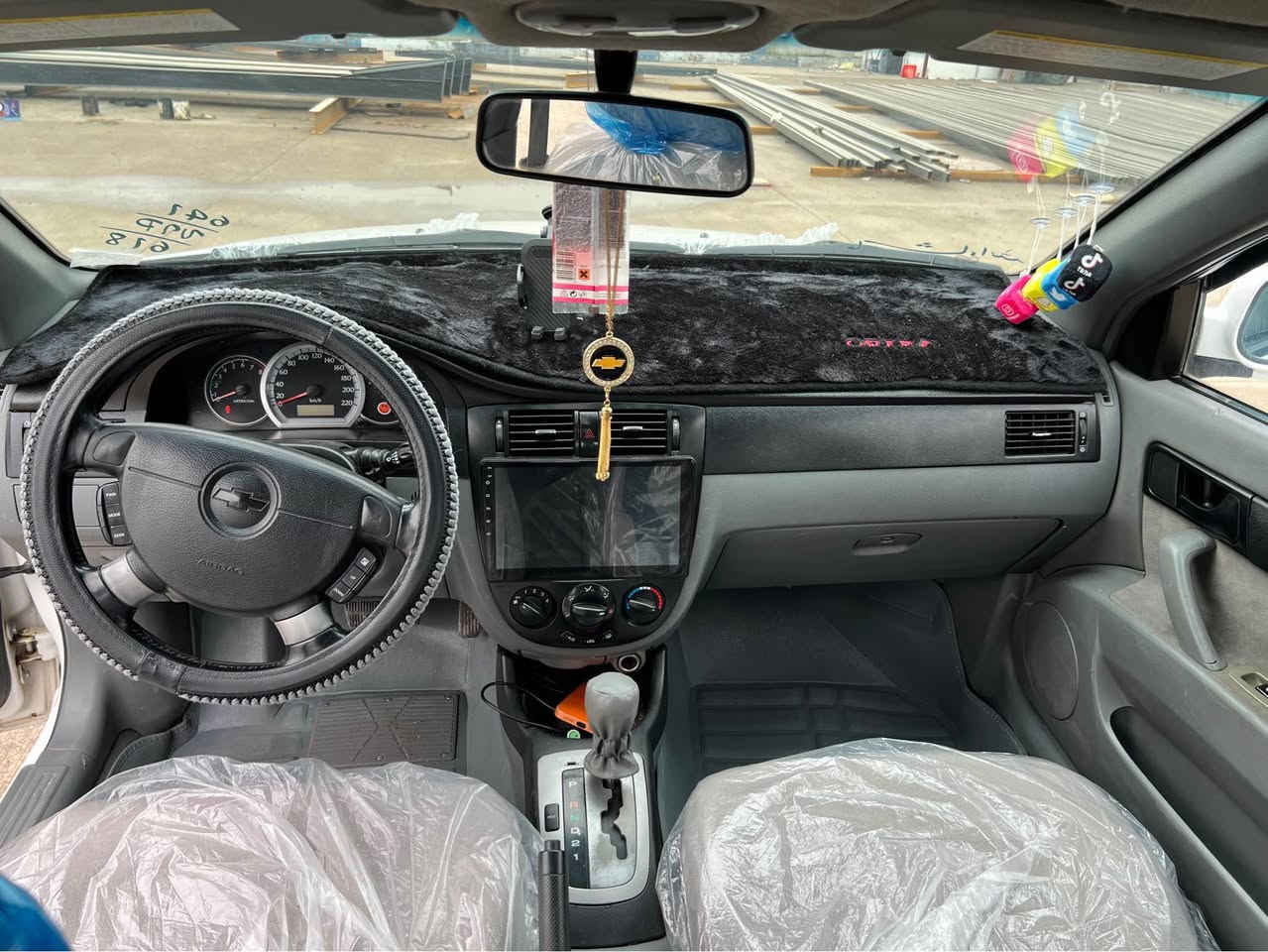 شوفرليت اوبترا 2009 توماتيك كير مكينا شرط 
طخم او تايرات جديد تحويل وكاله شرط سعر 77 
او مجال رقم تليفون ***********
عنوان اربيل كلك خبات *********** أربيل, العراق
