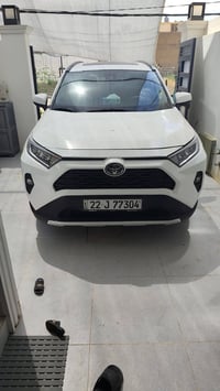 راف فور XLE • ٢٠٢١ • ٤٠ الف ميل