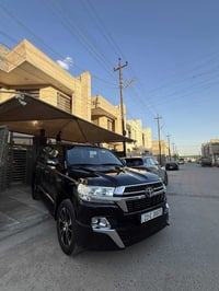 لاندكروز    موديل 2020  بحريني. داخل. قرميدي  ٦ سلندر.   كشنات ٢ كهربا...