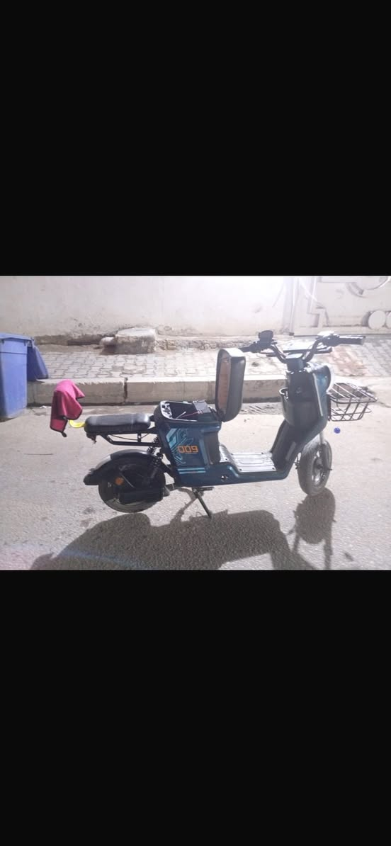 السلام عليكم
دراجه شحن للبيع R9 مكان كربلاء 
مموصفاته معروفه بطاريات جدد 
تواصل متواجد وتساب وعل خط 
سعر مناسب 
***********
مكلف بل نشر
