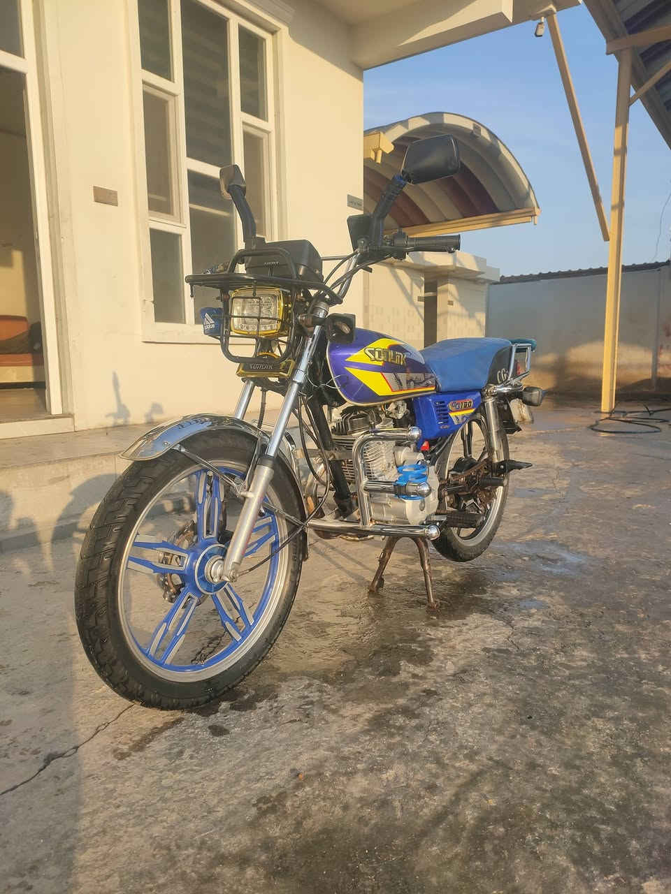 ايراني موديل 20 كلشي بي جديد شغال نكره صلف عل فحص سعر 625 مكاني الخالديه
***********
