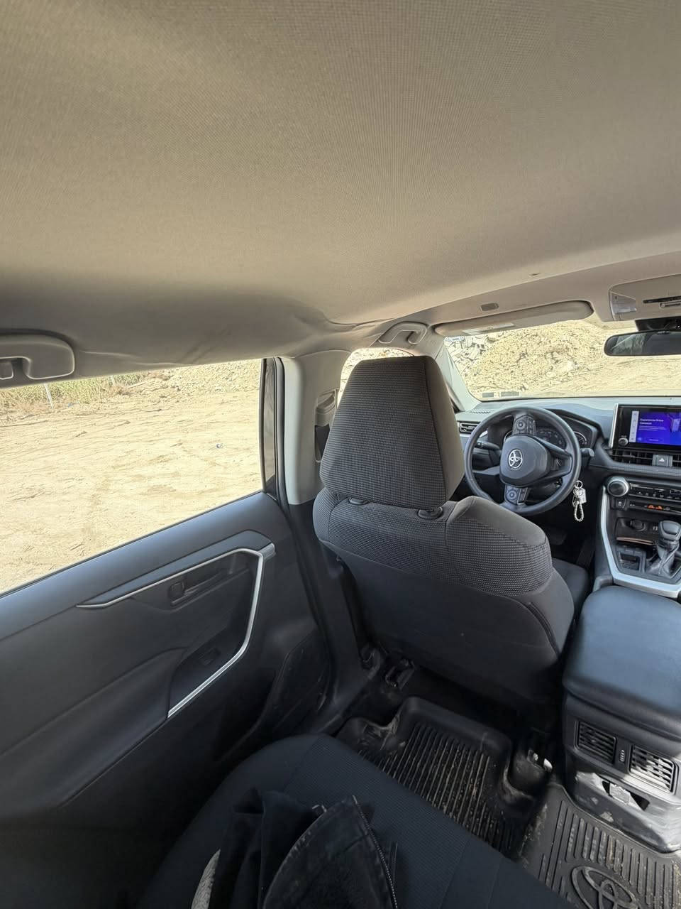 راف فور 2023 للبيع — وارد أمريكي 🇺🇸
ممشى: 11,000 مايل فقط
الحالة: حادث جاملغ وبنيد — بدون دواخل — ضرر سطحي فقط
الوقود: بنزين (مو هايبرد)
رقم التسجيل: أربيل
المكان: بغداد — المدائن

السيارة نظيفة جدًا ومكفولة من ناحية المكينة والجير، قيادة ناعمة وما بيها أي مشاكل.

📞 للاستفسار: ***********
