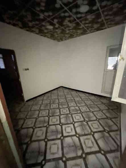 دار للبيع 200 متر طابقين ✅
حي البساتين السلام سند اصفر 
4 غرف نوم الطابق الأول استقبال كبير +مطبخ +صالة وخدمات +2غرف نوم الطابق الثاني غرفتين نوم سويتات حمامات داخل الغرف ✅السعر 85 مليون
 
للاستفسار ***********
