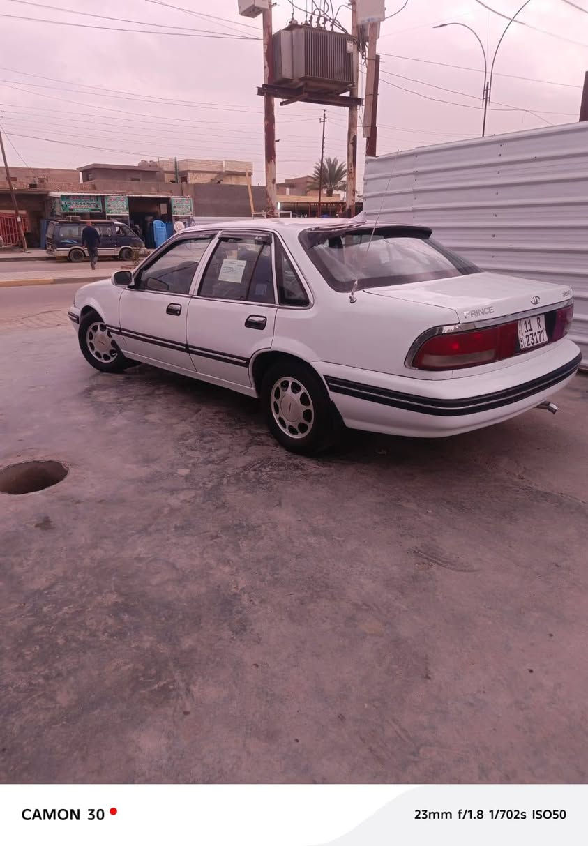 السلام عليكم
دايو برنس عادي
 موديل94
محرك مفتوح 
كير اوتوماتيك 
رقم بغداد 
سياره جديده 
صدر امامي خلفي جديد 
لغد شواصي جدد 
السعر 42 وبيها مجال 
العنوان بغداد ابو غريب الحصوه 
رقم الهاتف ***********
