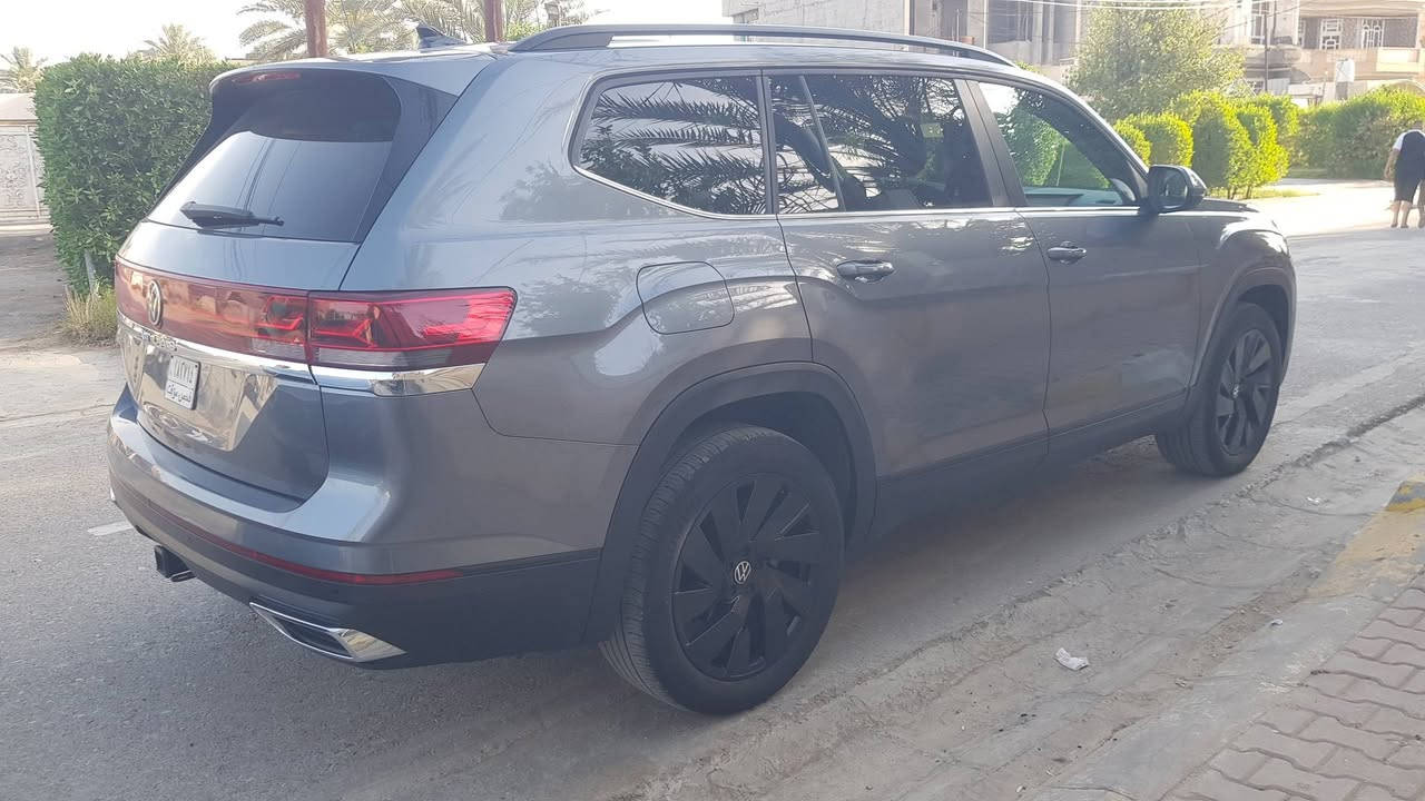 السلام عليكم
للبيع 
فوكس واكن أطلس موديل 2024
فئة SE 
ماشيه 26 M 
محرك 2000 TURBO 
269 حصان  370 نيوتن عزم دوران
لون نفطي
حادث امامي بدون دواخل 
صبغ بنيد و ربع جامرلغ سايق 
سيارة بانوراما 
لايت دوار 
تحكم ستيرن شفتات ستيرن 
شحن لاسلكي
تبريد 3قطع  
توقف ذاتي 4 وضعيات قيادة 
كشن كهرباء عدة صندوق كاملة 
تدفأة وتبريد كشنات 
سعر  240 ورقة بيهة مجال لشراي
للأستفسار اتصل *********** واتساب 
سيارة جاهزة  بدون رقم تترقم اي محافظة
