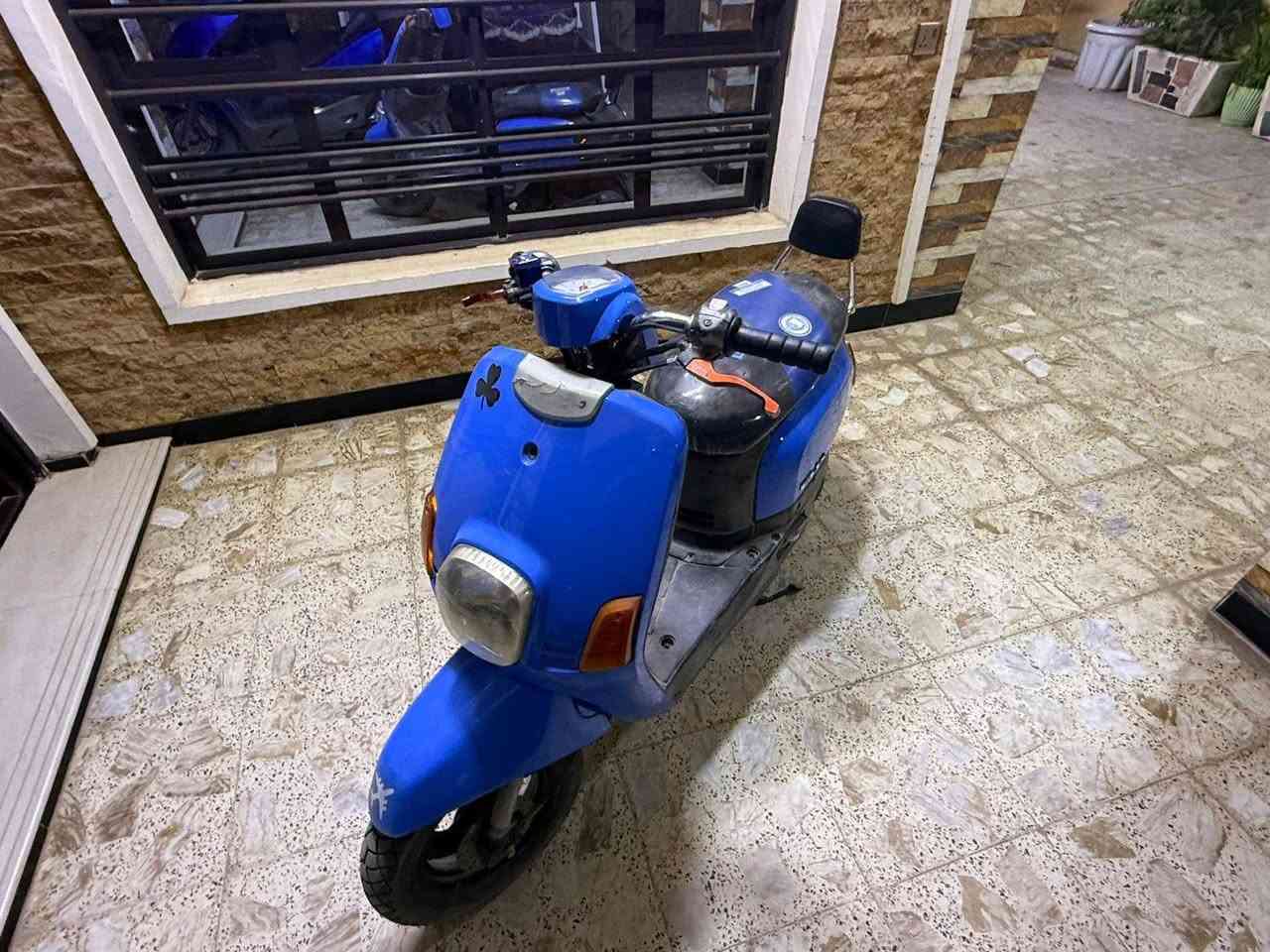السلام عليكم مكلف بلنشر بوليسي نظيفه مكينه بلاديه كهربائيات كلها شغاله رقم صاحبها***********السعر 400وبيها مجال حك الجيه
