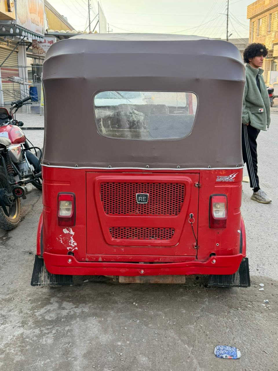 22رقم وسنويه تكتك جديده بمعنه الكلمه بسمي السعر 9300وبيها مجال العنوان بوب الشام  ***********
