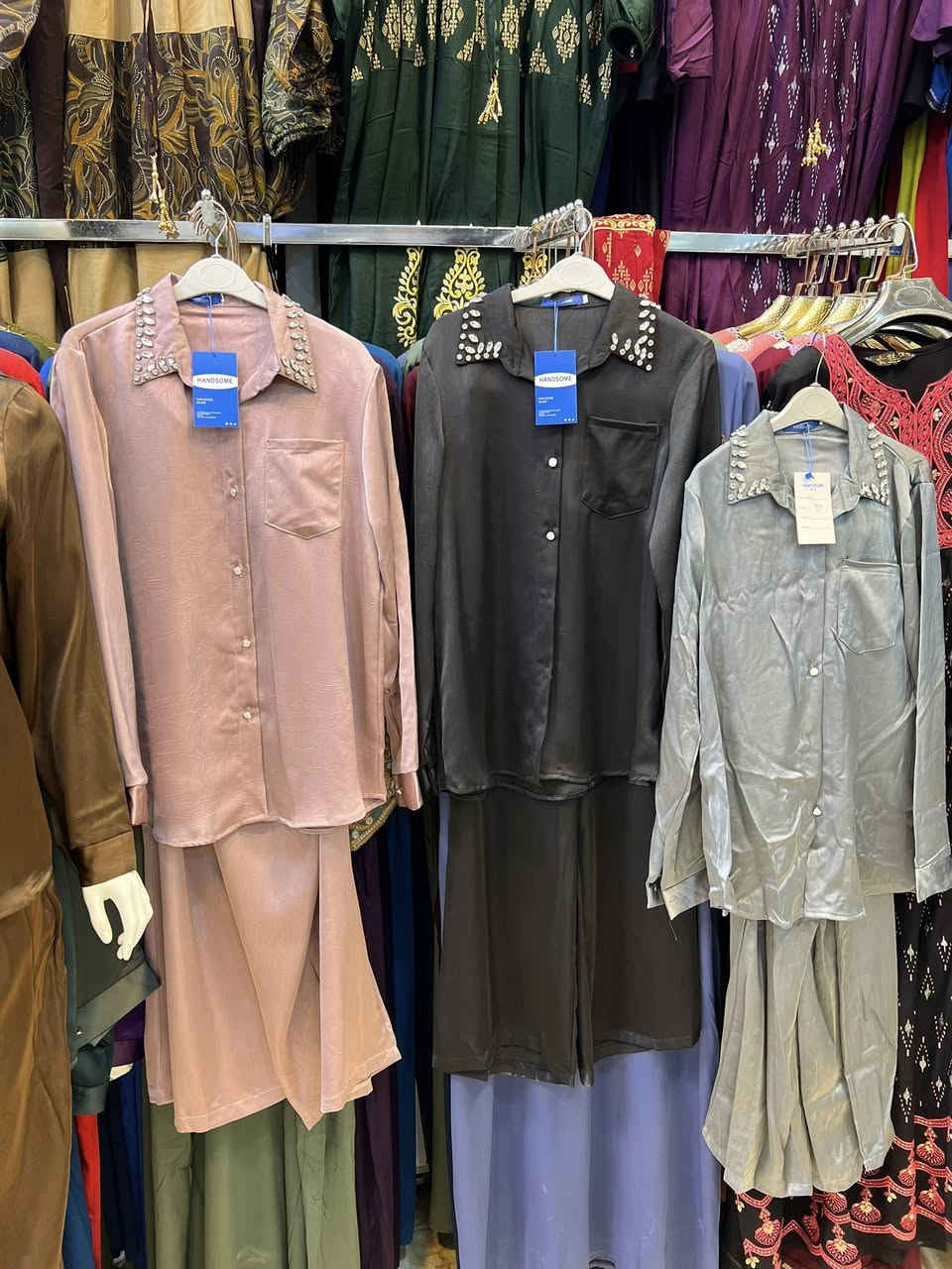 #سوتات_نسائي موديلات تجنن  ✅👍

#قياسات 40____54 حسب الموديل 

#العنوان الديوانية شارع الوكفه قرب فلكة العلماء مجاور سيراميك عيسى ابن مريم (مجمع النور سابقاً) ✅

#تتوفر_خدمة توصيل داخل الديوانية ولجميع محافظات العراق ✅
#للحجز مراسله الصفحة او الاتصال *********** واتساب.✅
