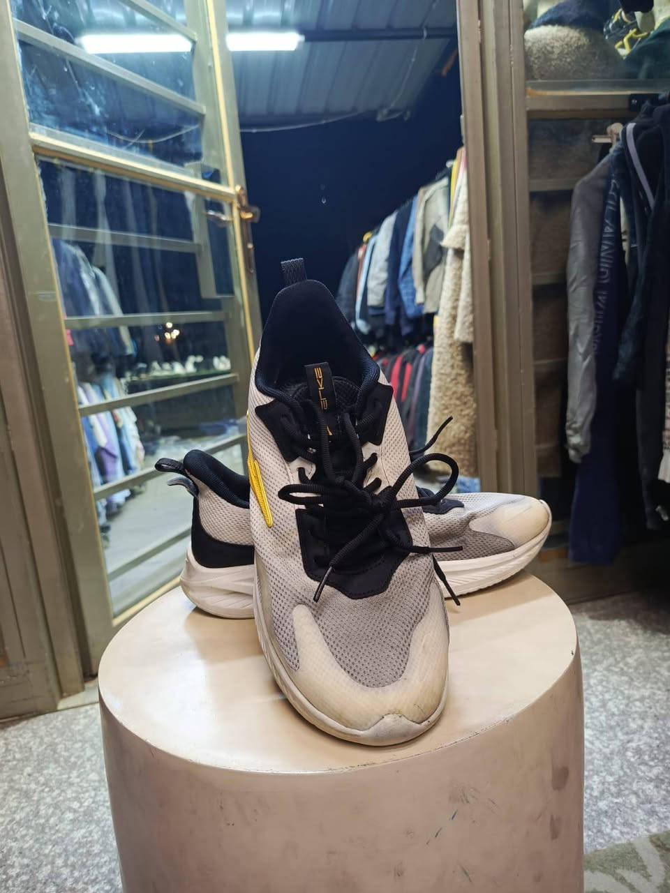 تم وصول وجبة جديده من الاحذيه ماركات الباله الاصلي متوفره بمحل ابو محمد  اسعار مناسبه 🔥🔥
العنوان حي الخضراء مقابل جسر الشهيد ابو بكر السامرائي 
للحجز او الاستفسار :***********
