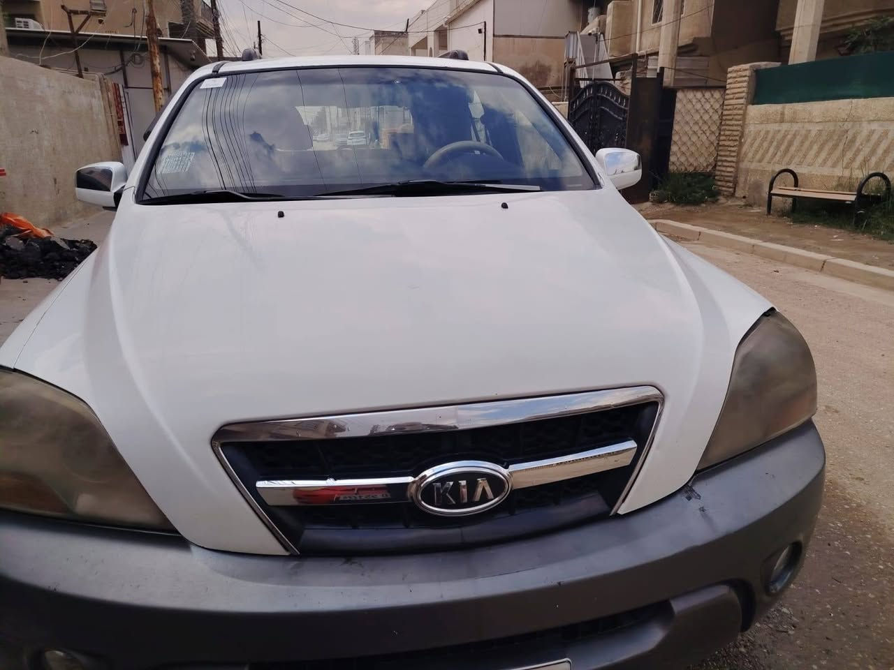 السلام عليكم...
سورنتو خليجي موديل TLX 2009 للبيع:
محرك 3500 
7 راكب ✅️
شاشة صغيرة لمس ✅️ 
 تبريد وكير كفالة ✅️ 
ماشية 250,000 ✅️
رقم بغداد مشروع وطني ✅️ 
تايرات تخم جديد ✅️ 

سيارة حلوة مابيها نقص عارضها 90 ورقة وبيها مجال بسيط 
للاستفسار والتواصل خاص او ***********
